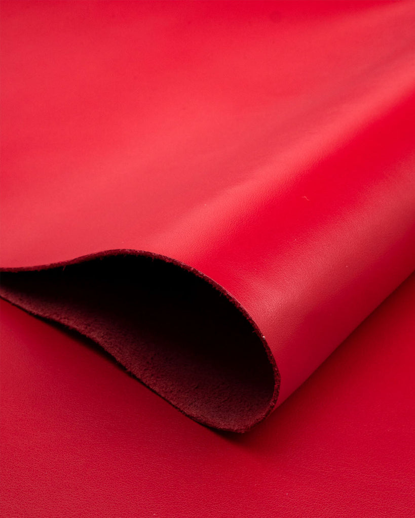 Florence Collection | Firm And Smooth Cowhide Leather With A Classic Look Leer