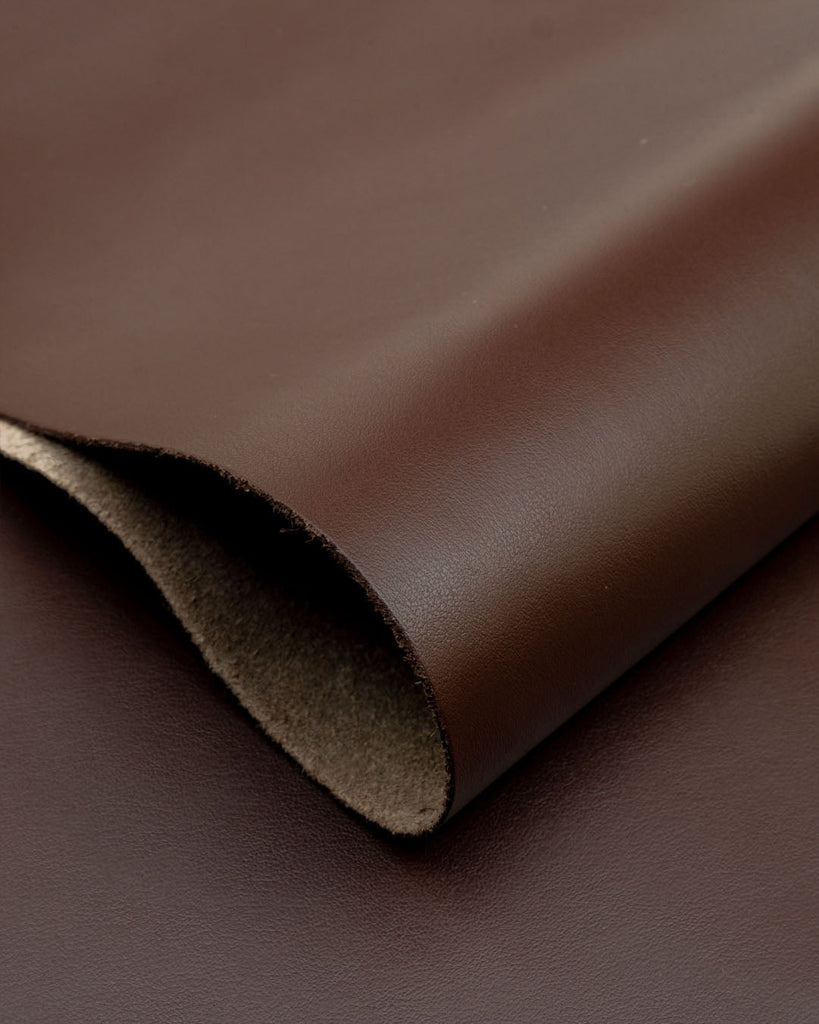 Florence Collection | Firm And Smooth Cowhide Leather With A Classic Look Leer