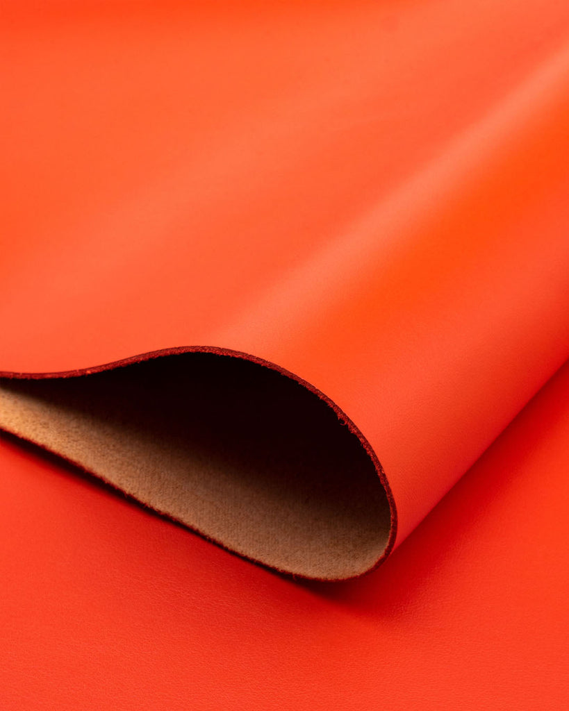 Florence Collection | Firm And Smooth Cowhide Leather With A Classic Look Leer