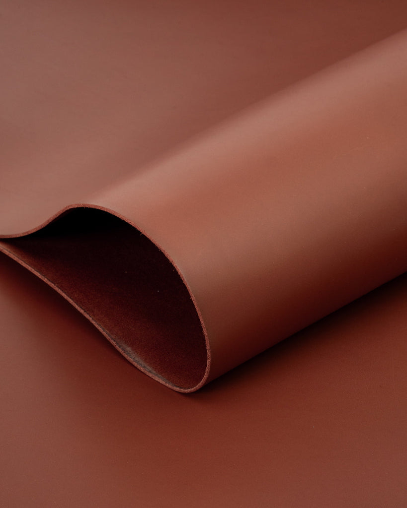 Vienna Collection | Vegetable tanned firm harness leather (7 - 8 oz.) Leer