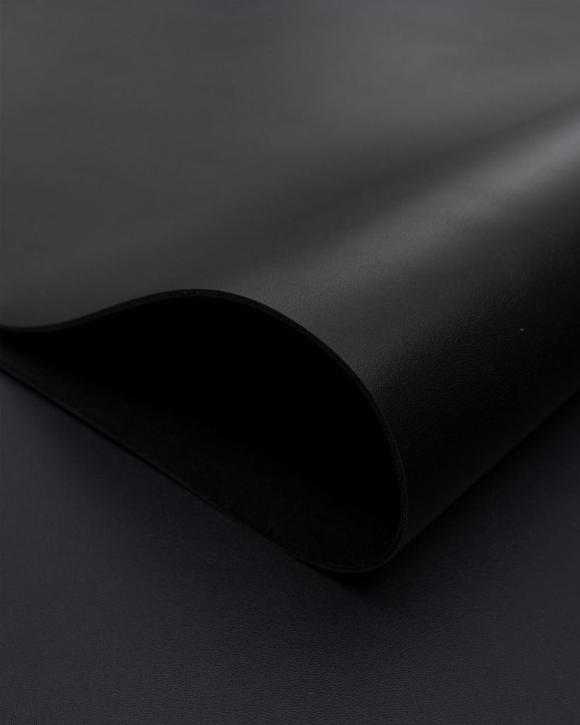 Amaryllis Collection | Firm And Smooth Calf Leather With A Silk Gloss Leer