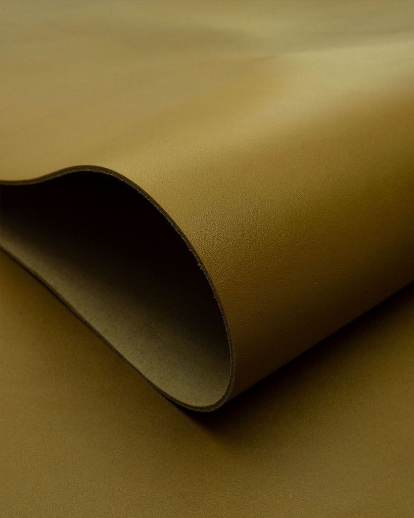 Amaryllis Collection | Firm And Smooth Calf Leather With A Silk Gloss Leer