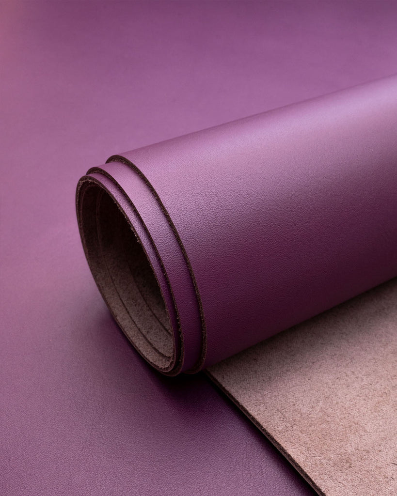 Amaryllis Collection | Firm And Smooth Calf Leather With A Silk Gloss Violet / Panel (30 X 20 Cm)