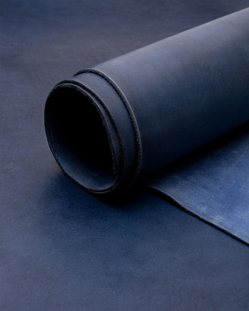 Pecos Raw Collection | Soft Vegetable Tanned Harness Leather Navy Blue / 1.0 - 1.2 Mm Panel (30 X 20