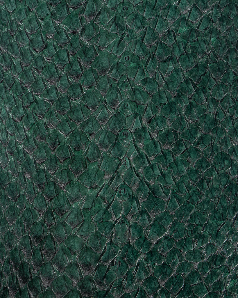 Salmon Closed Collection | Fish Leather With Scales And Silk Gloss Fura Leer