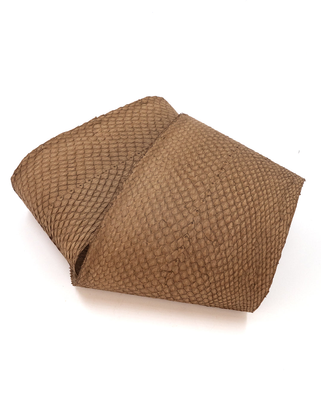 Salmon I Fish leather with closed scales and matte finish Salmon I Fish leather with closed scales and matte finish