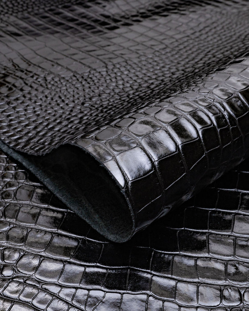 Como Collection | Firm Cow Leather With A Two-Tone Crocodile Print Black / Panel (30 X 20 Cm) Leer
