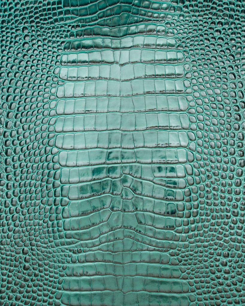 Como Collection | Firm Cow Leather With A Two-Tone Crocodile Print Leer