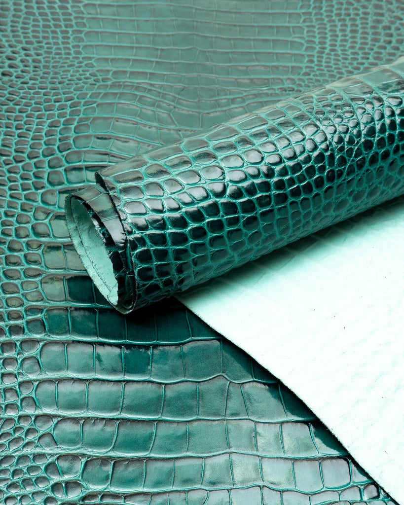Como Collection | Firm Cow Leather With A Two-Tone Crocodile Print Leer