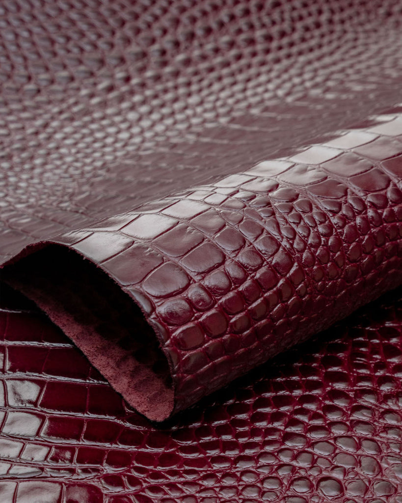 Como Collection | Firm Cow Leather With A Two-Tone Crocodile Print Merlot / Panel (30 X 20 Cm) Leer