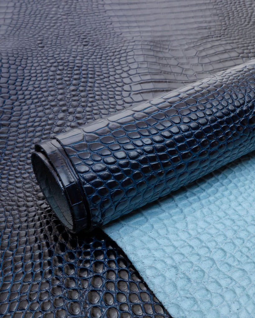 Como Collection | Firm Cow Leather With A Two-Tone Crocodile Print Leer