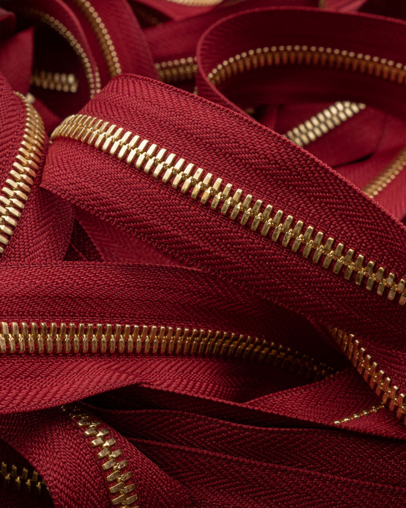 Ykk Excella® | Zipper On Roll Gold Size 5 Dark Red 520 Ritsen