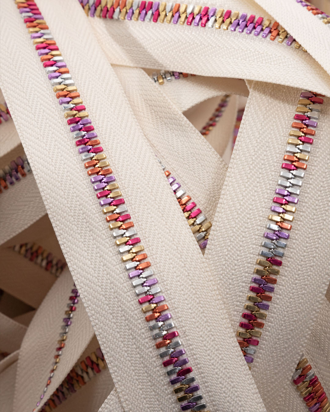 Excella® Light | Special colored YKK zipper on a roll