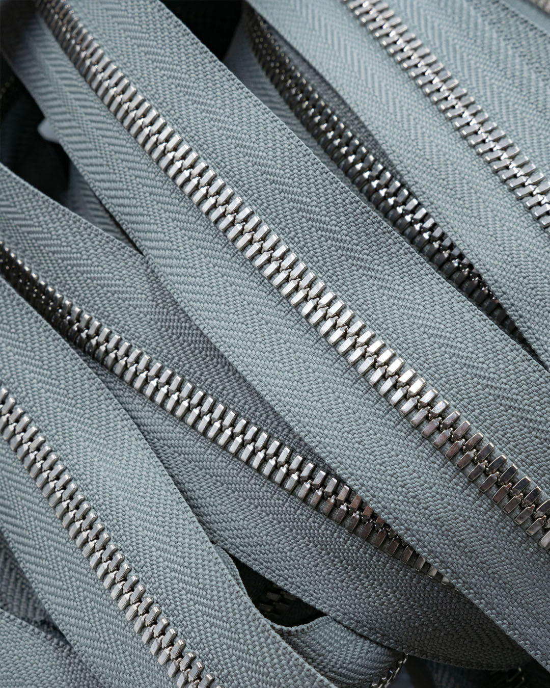 Excella® | Most beautiful YKK silver zipper on a roll