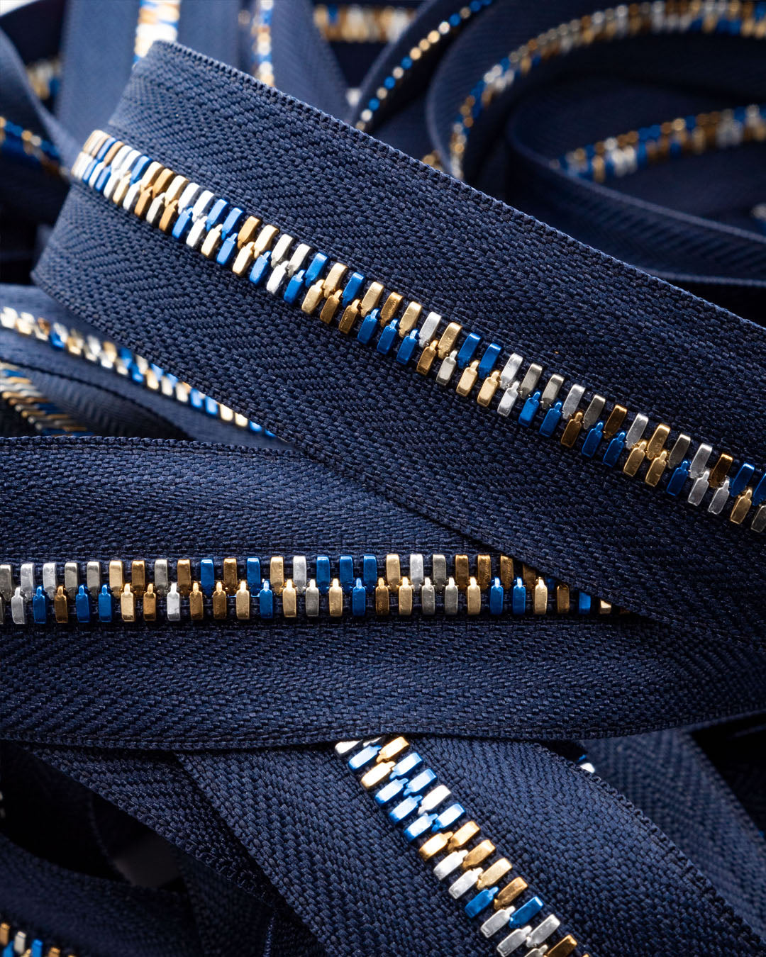 Excella® Light | Special colored YKK zipper on a roll