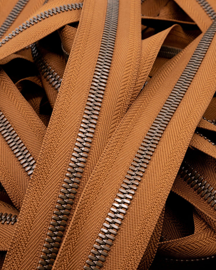 Ykk Excella® | Zipper On Roll Antique Brass Size 8 Old Cognac 859 Ritsen