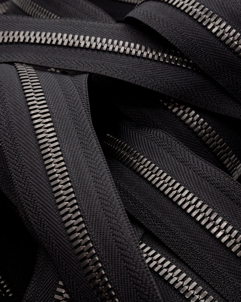Ykk Excella® | Zipper On Roll Gunmetal Size 8 Black 580 Ritsen