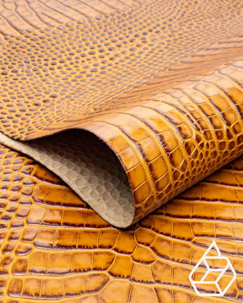 Como Collection | Firm Cow Leather With A Two-Tone Crocodile Print Cognac / Panel (30 X 20 Cm) Leer