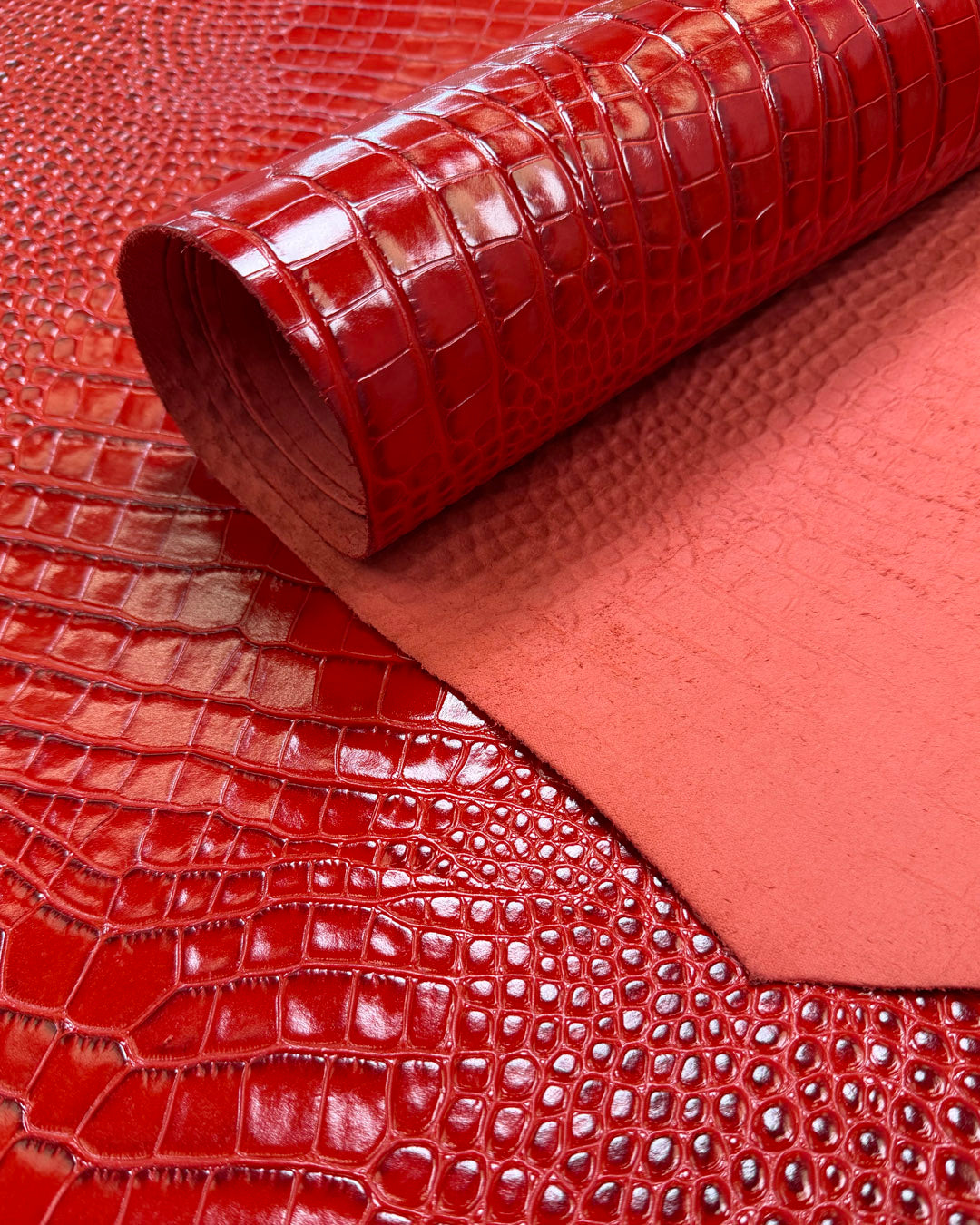Como Collection I Firm cow leather with a crocodile print