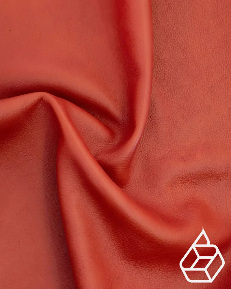 Buy leather or order leather? Leatherbox is the place to be!