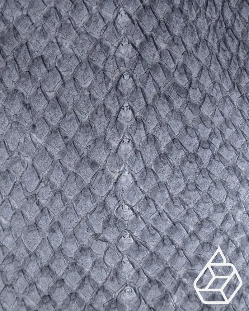 Salmon Closed Collection | Fish Leather With Scales And Silk Gloss Vala Leer