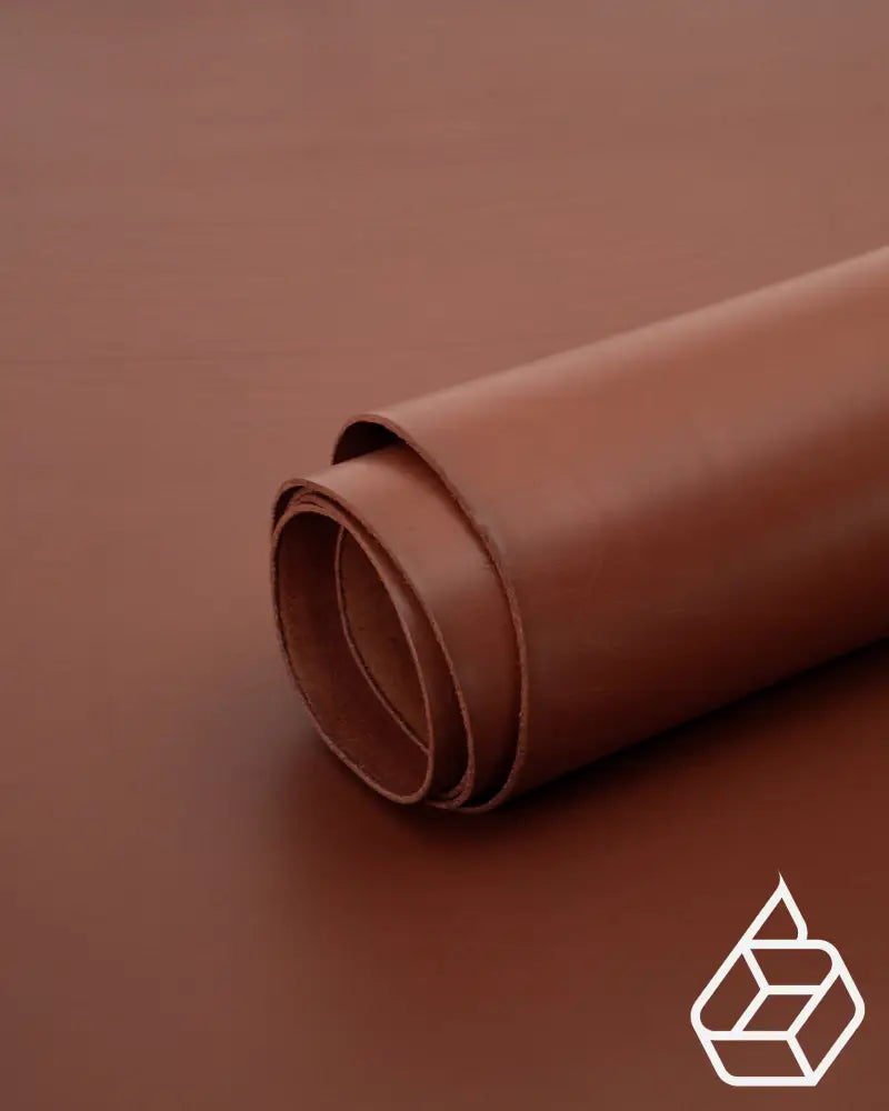 Vienna Collection | Vegetable tanned firm harness leather (2 - 3 oz.) Brown / Panel - 12 x 6 inches (0.5 ft2) Leer