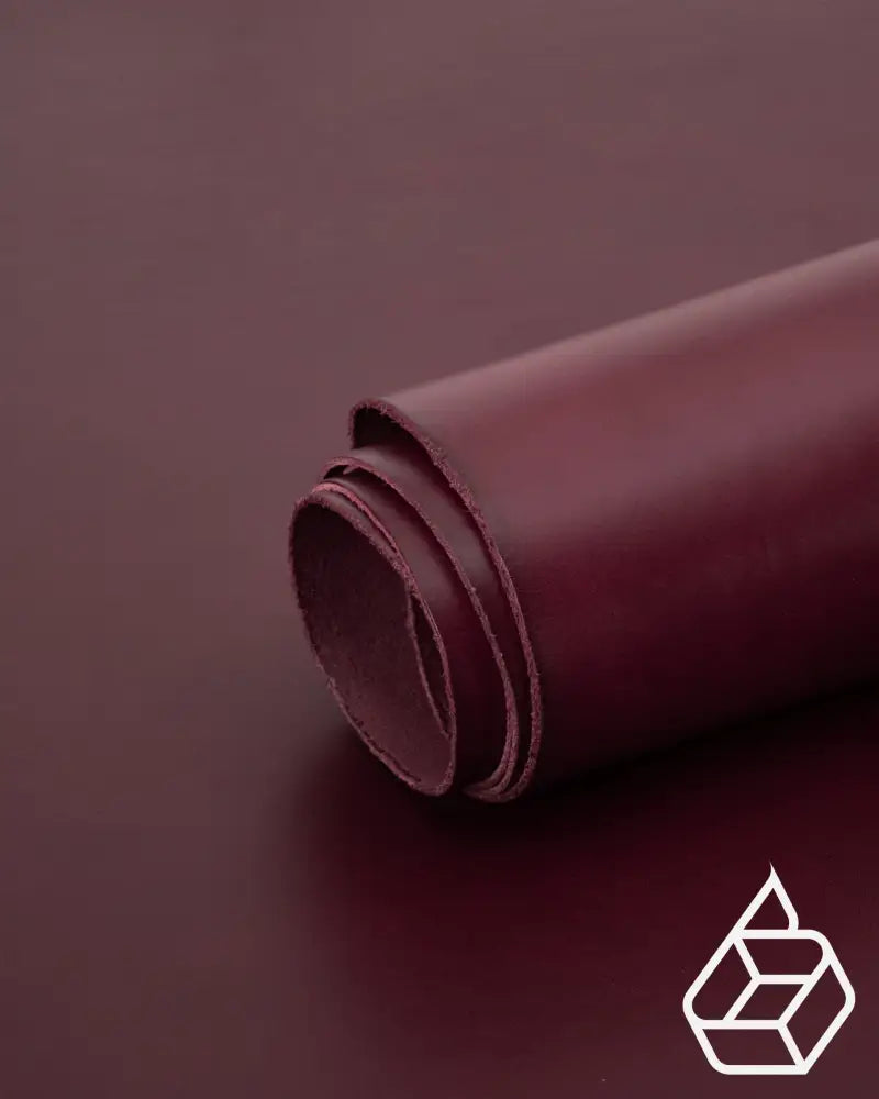 Vienna Collection | Vegetable tanned firm harness leather (2 - 3 oz.) Burgundy / Panel - 12 x 6 inches (0.5 ft2) Leer