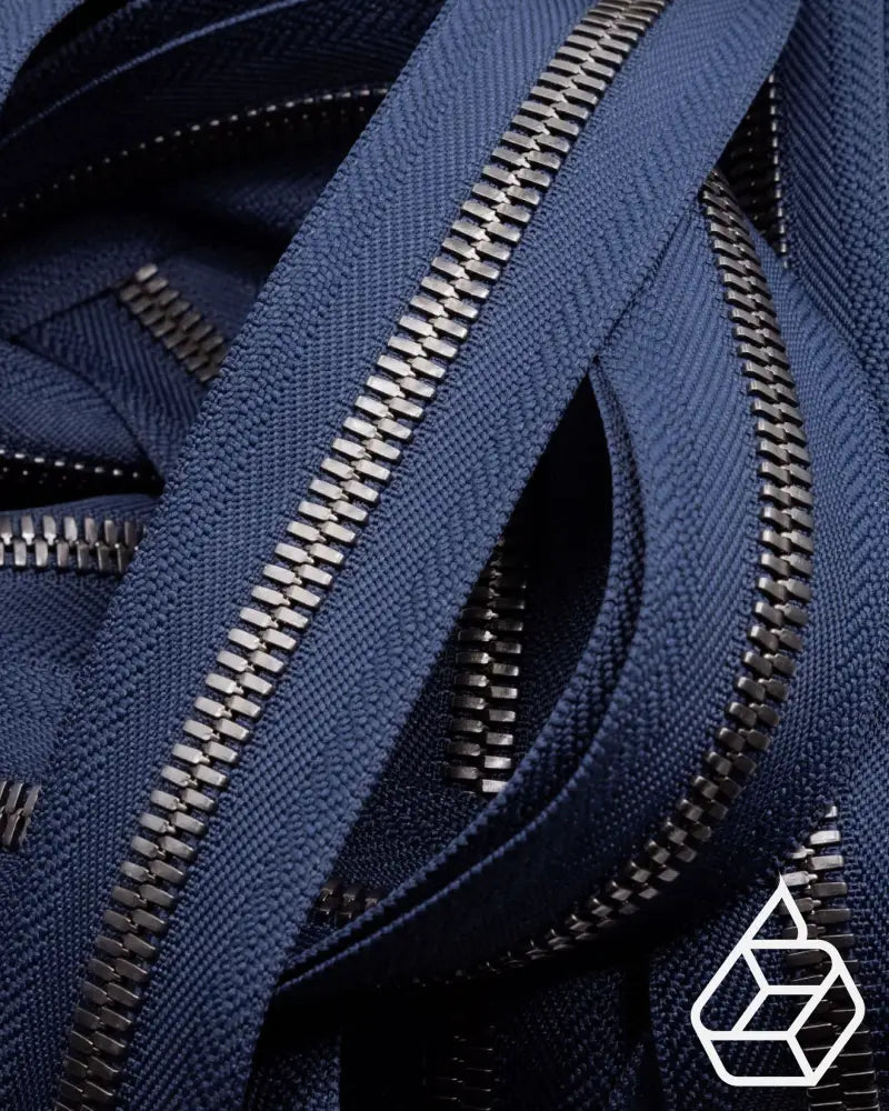 Ykk Excella® | Zipper On Roll Gunmetal Size 8 Marine Blue 058 Ritsen