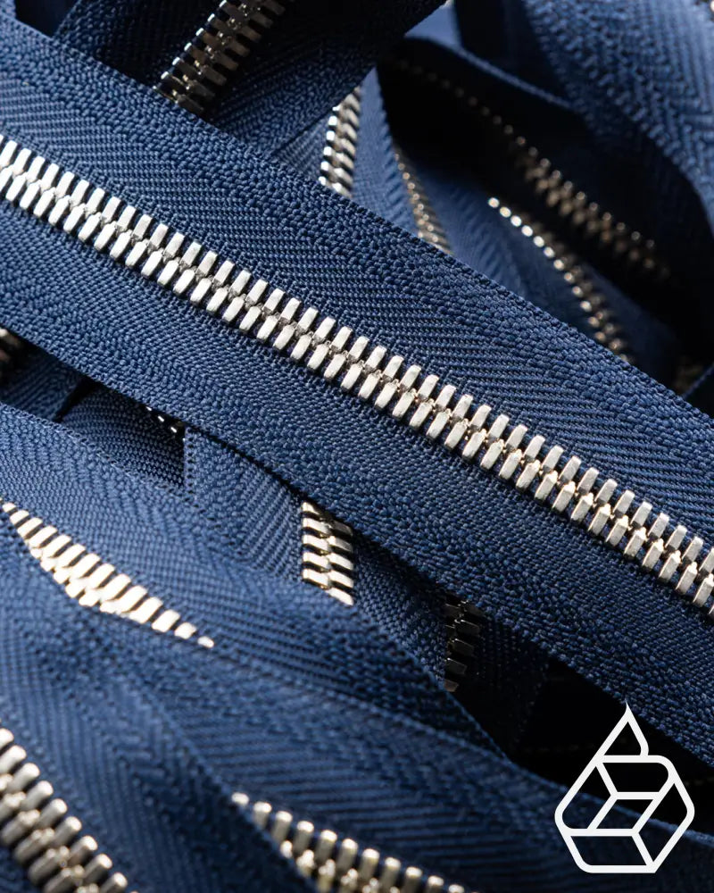 Ykk Excella® | Zipper On Roll Silver Size 8 Marine Blue 058 Ritsen